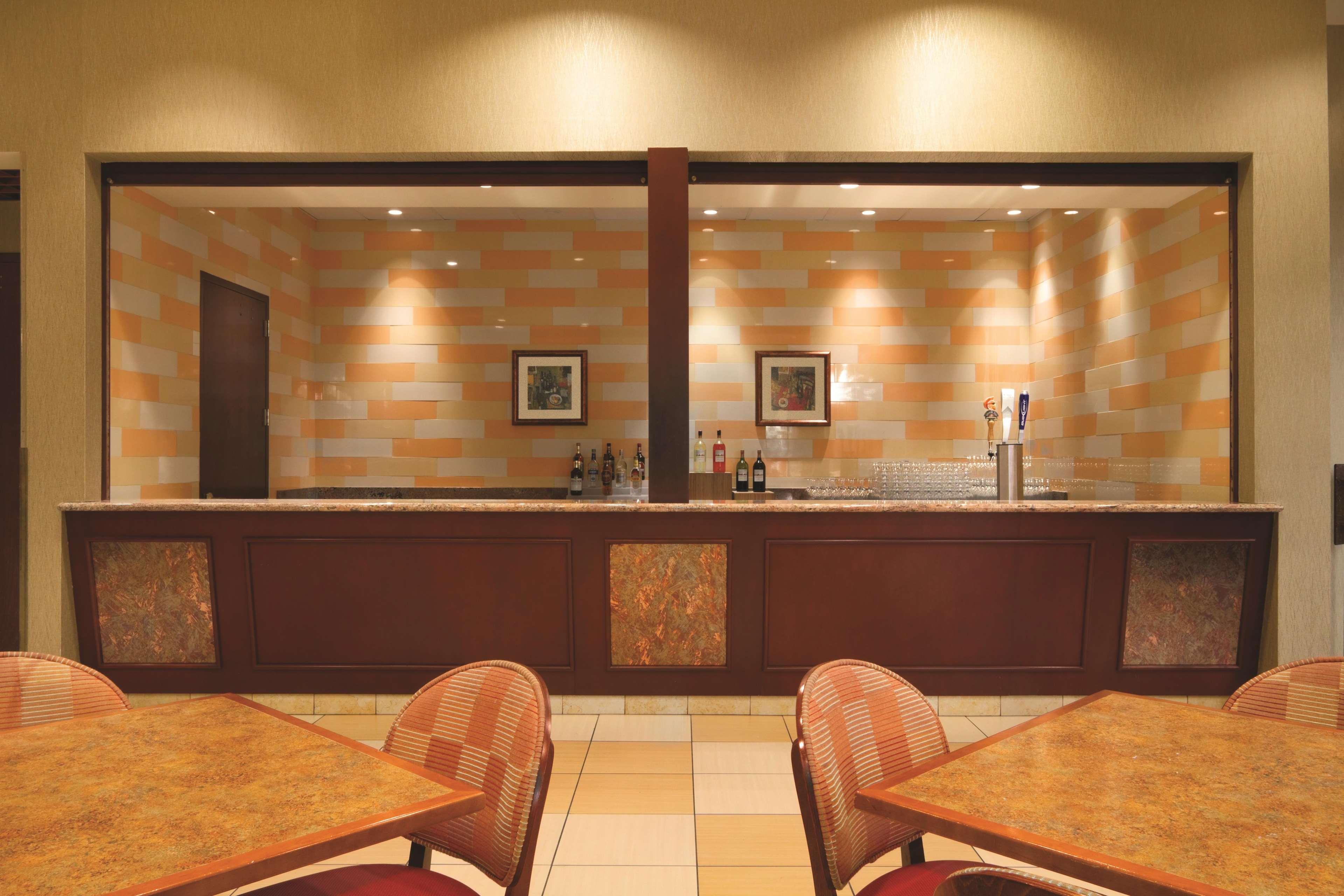 Embassy Suites By Hilton Norman Hotel & Conference Center Ristorante foto