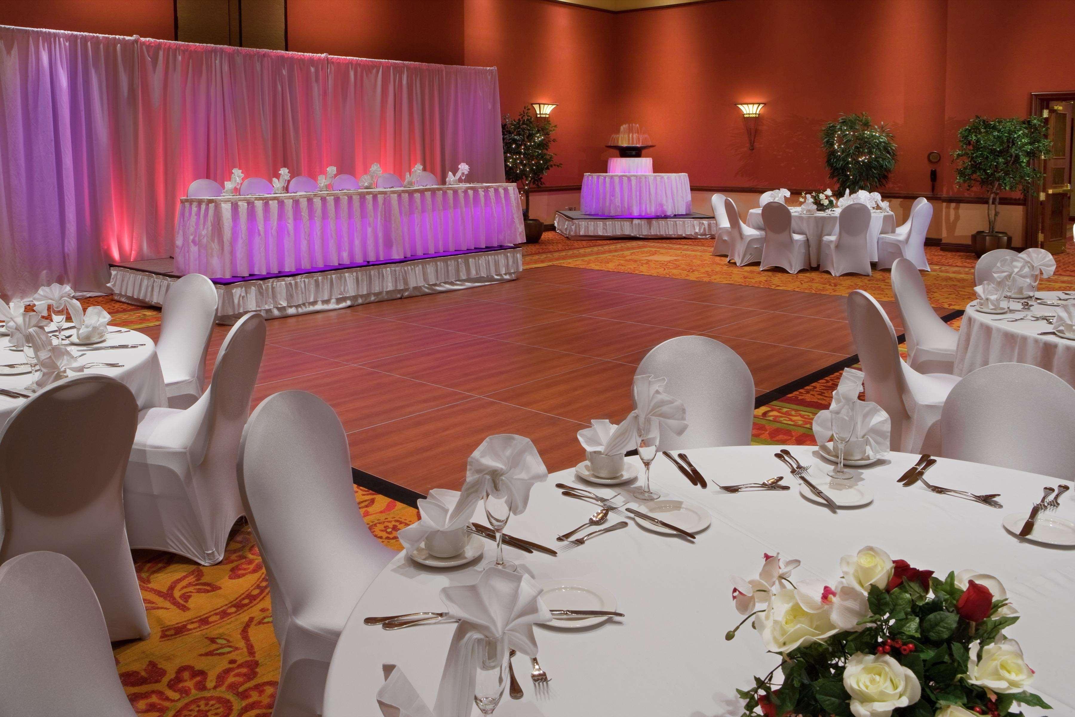 Embassy Suites By Hilton Norman Hotel & Conference Center Esterno foto