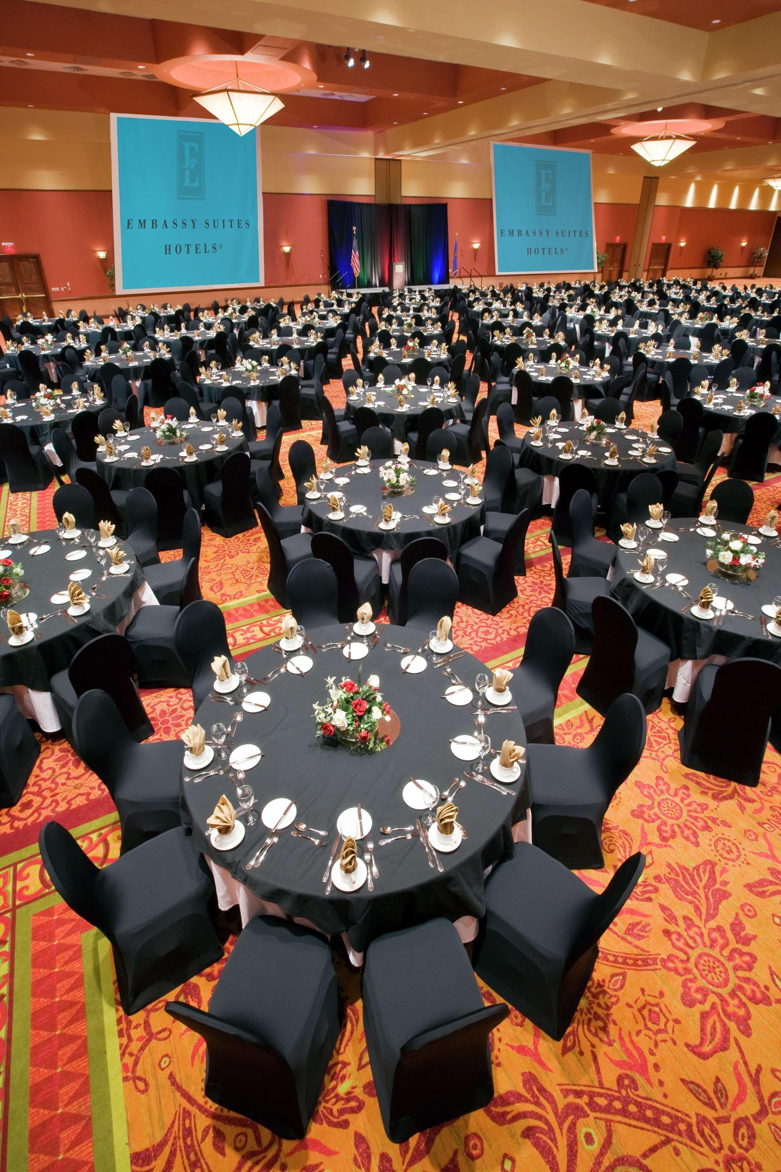 Embassy Suites By Hilton Norman Hotel & Conference Center Esterno foto