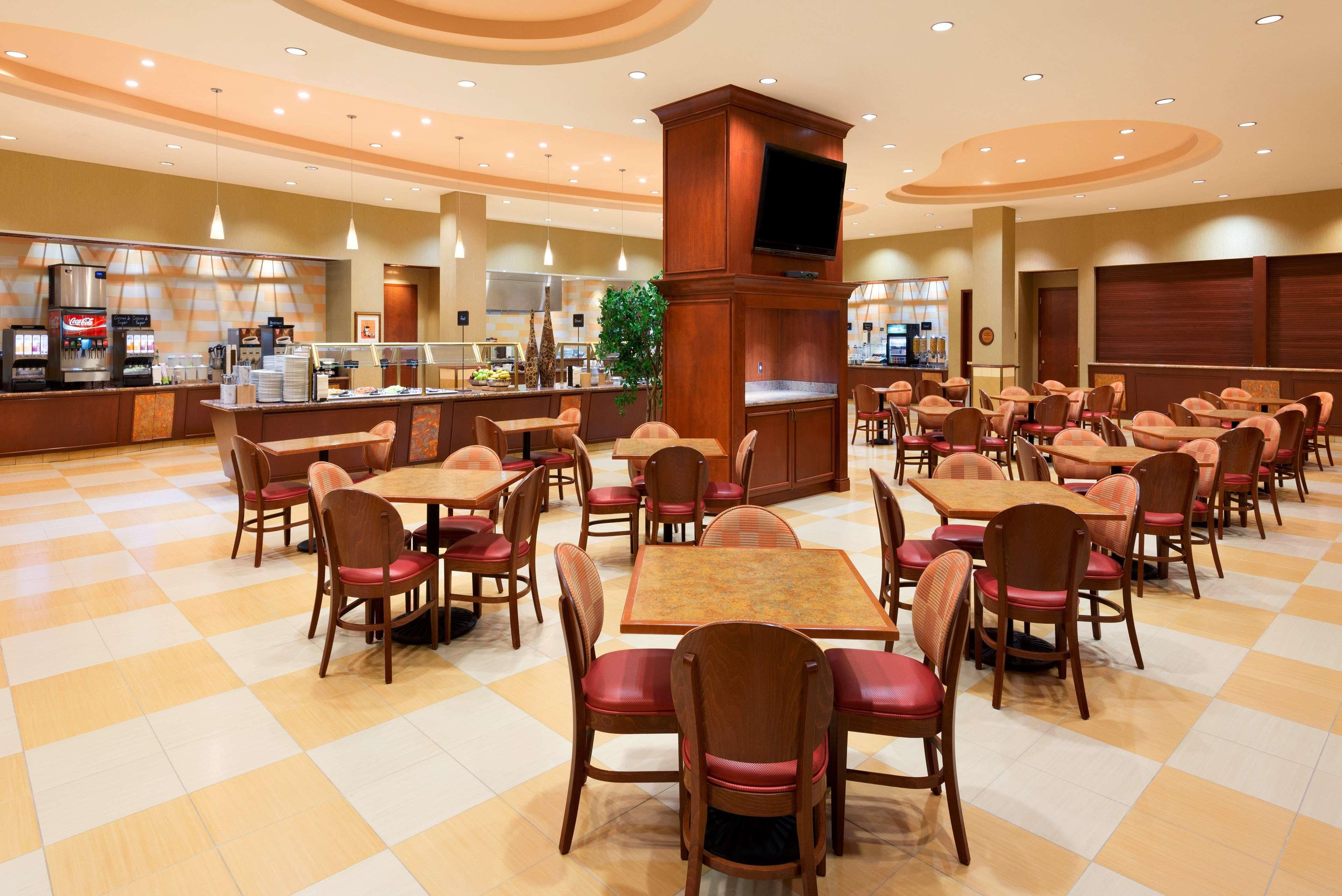 Embassy Suites By Hilton Norman Hotel & Conference Center Esterno foto