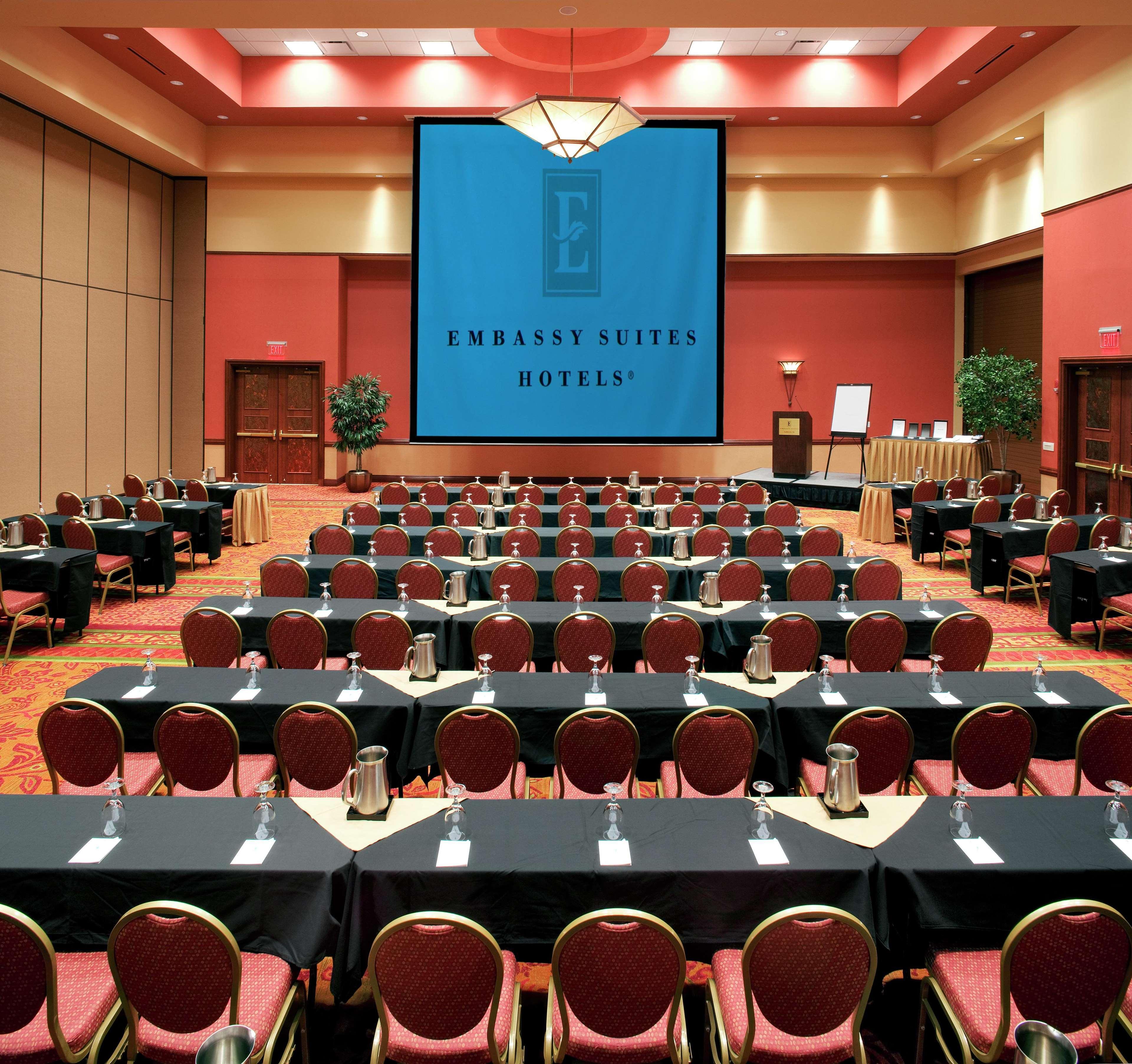 Embassy Suites By Hilton Norman Hotel & Conference Center Esterno foto