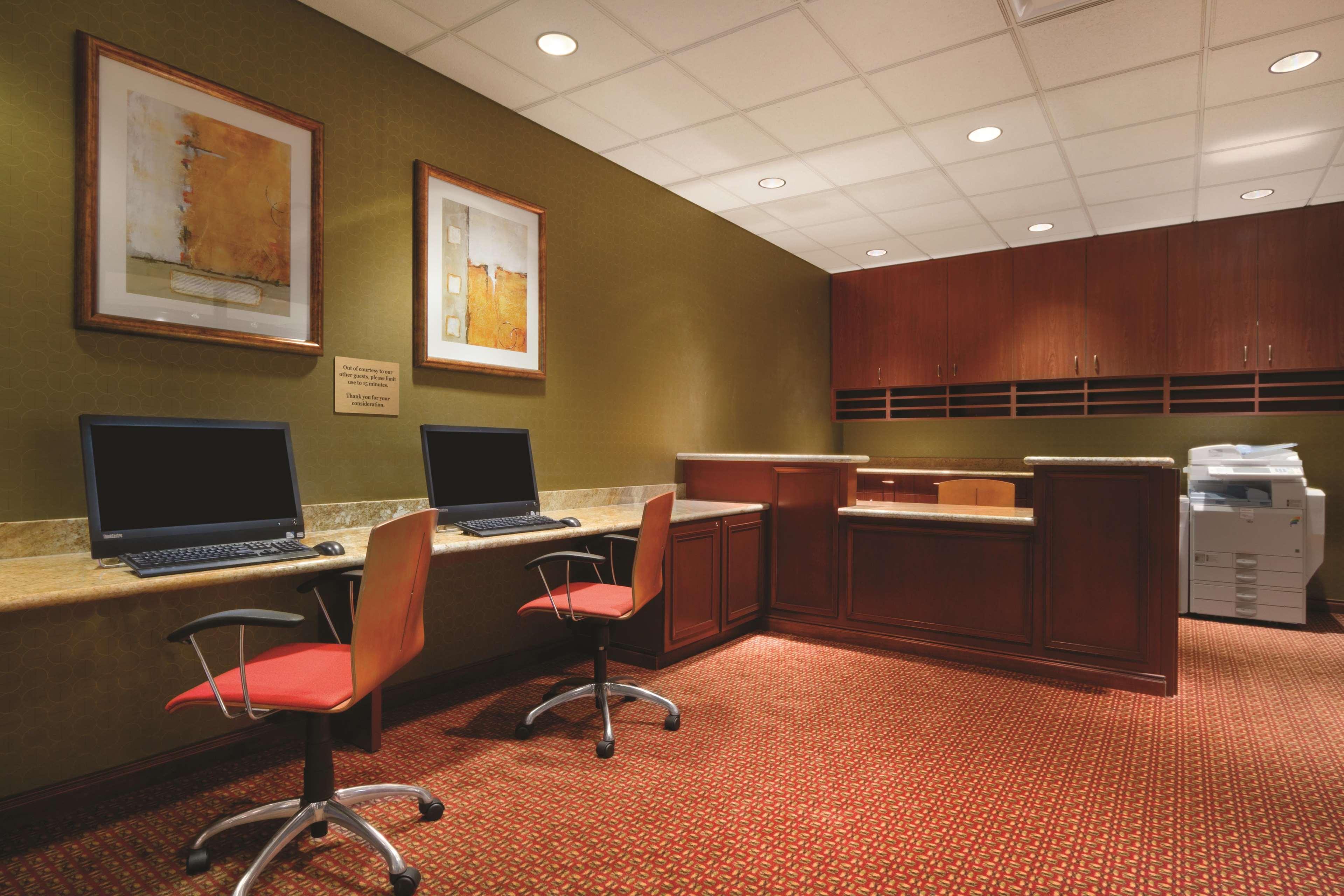 Embassy Suites By Hilton Norman Hotel & Conference Center Servizi foto