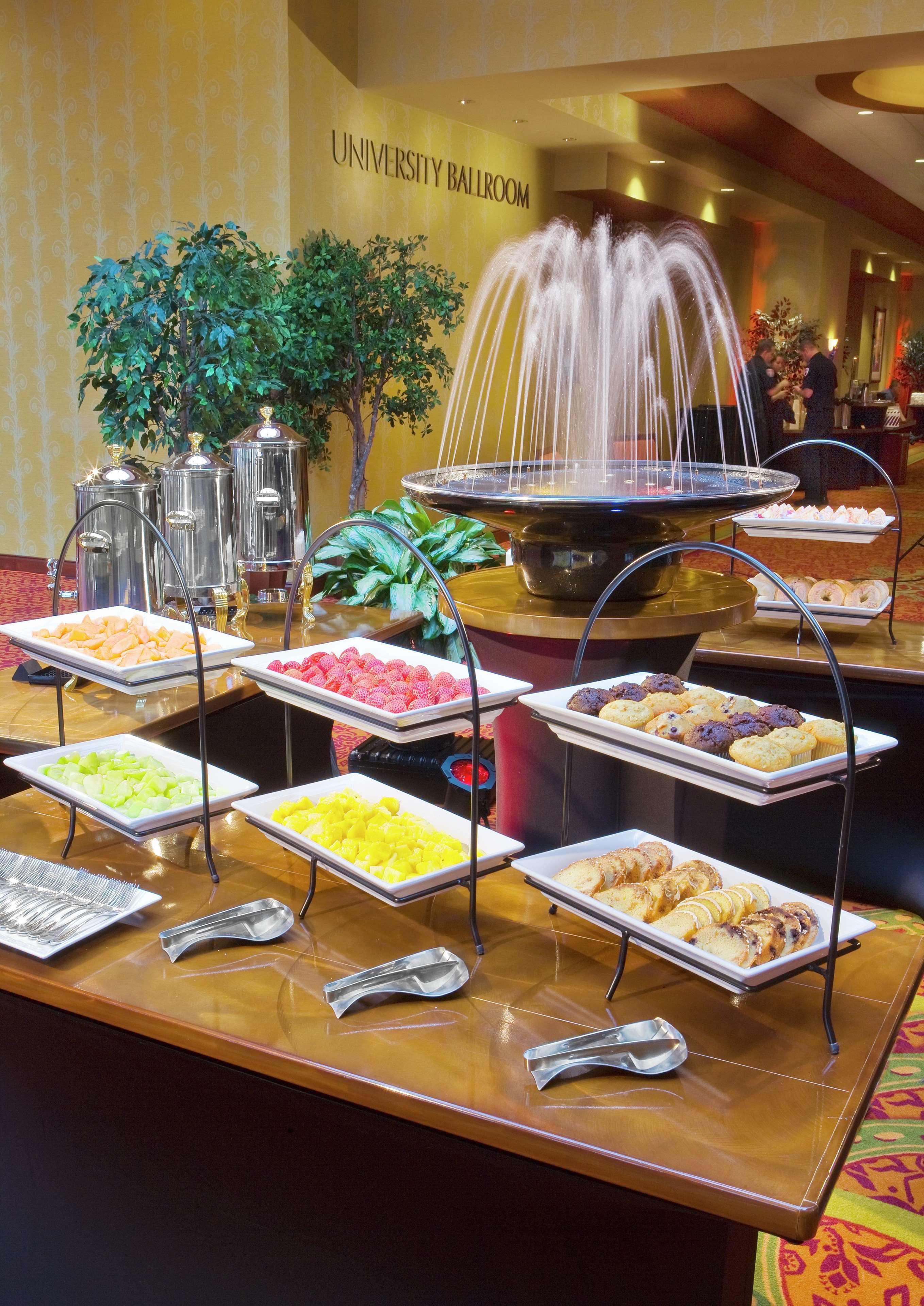Embassy Suites By Hilton Norman Hotel & Conference Center Esterno foto