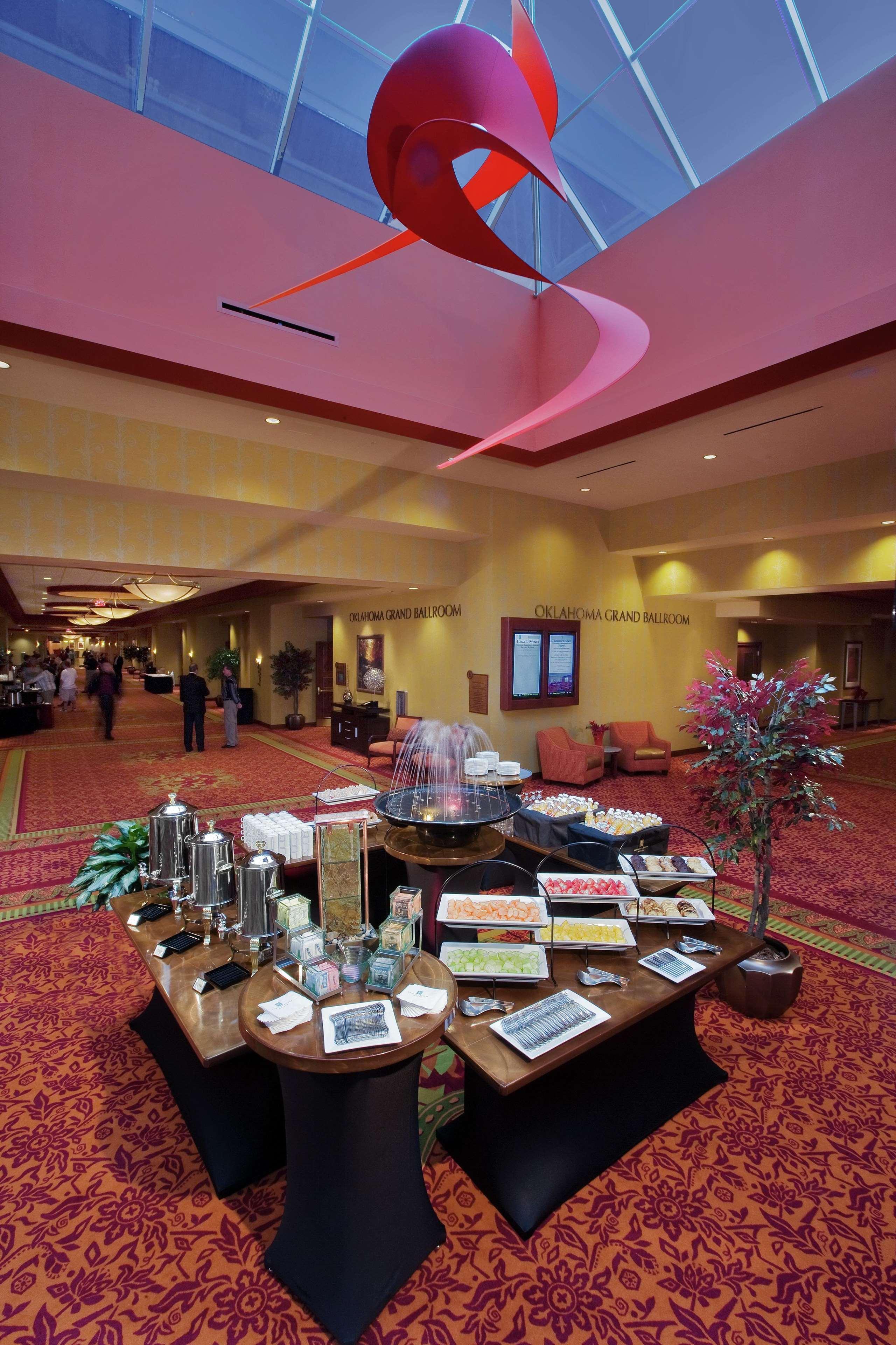 Embassy Suites By Hilton Norman Hotel & Conference Center Esterno foto