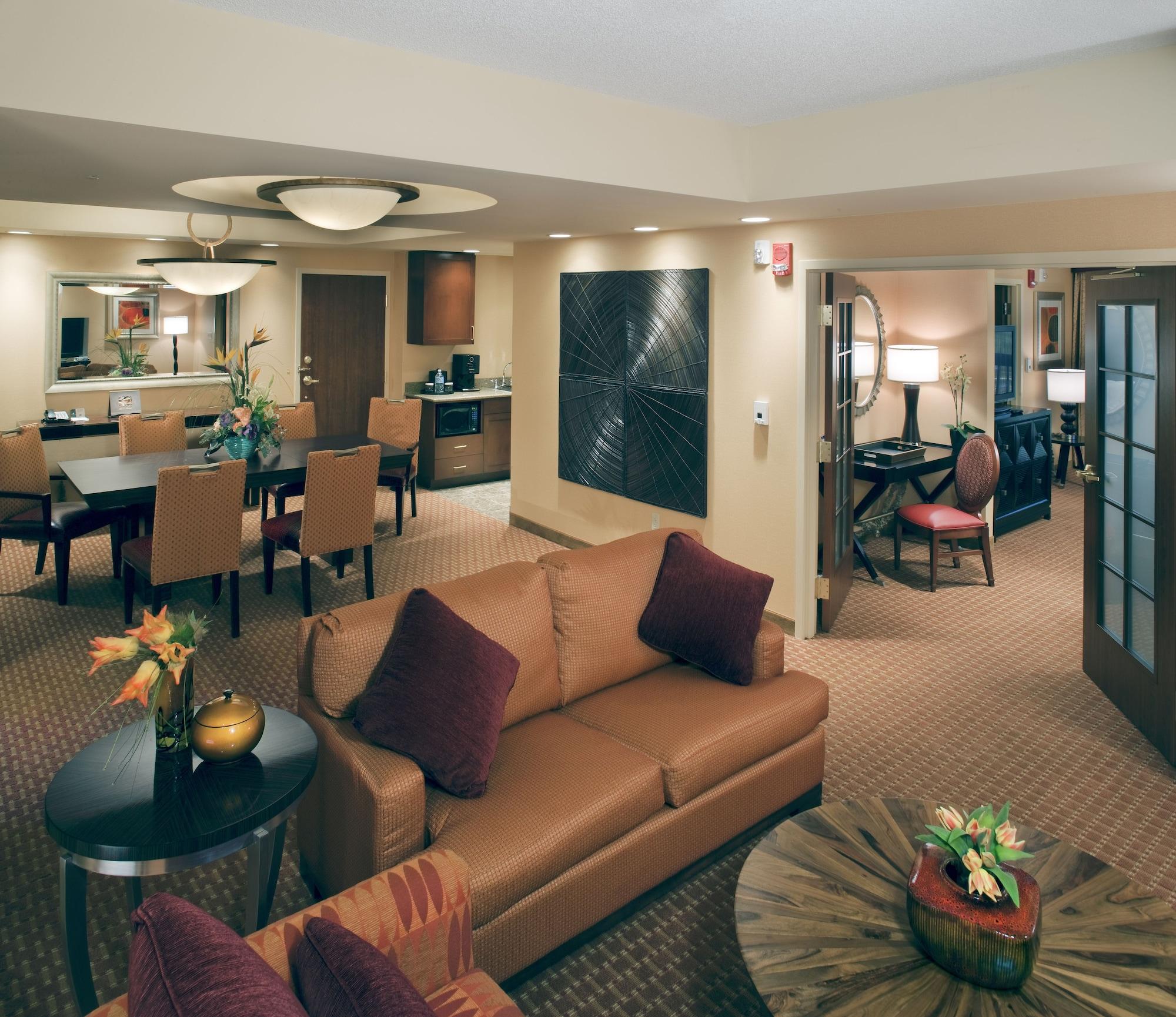 Embassy Suites By Hilton Norman Hotel & Conference Center Esterno foto