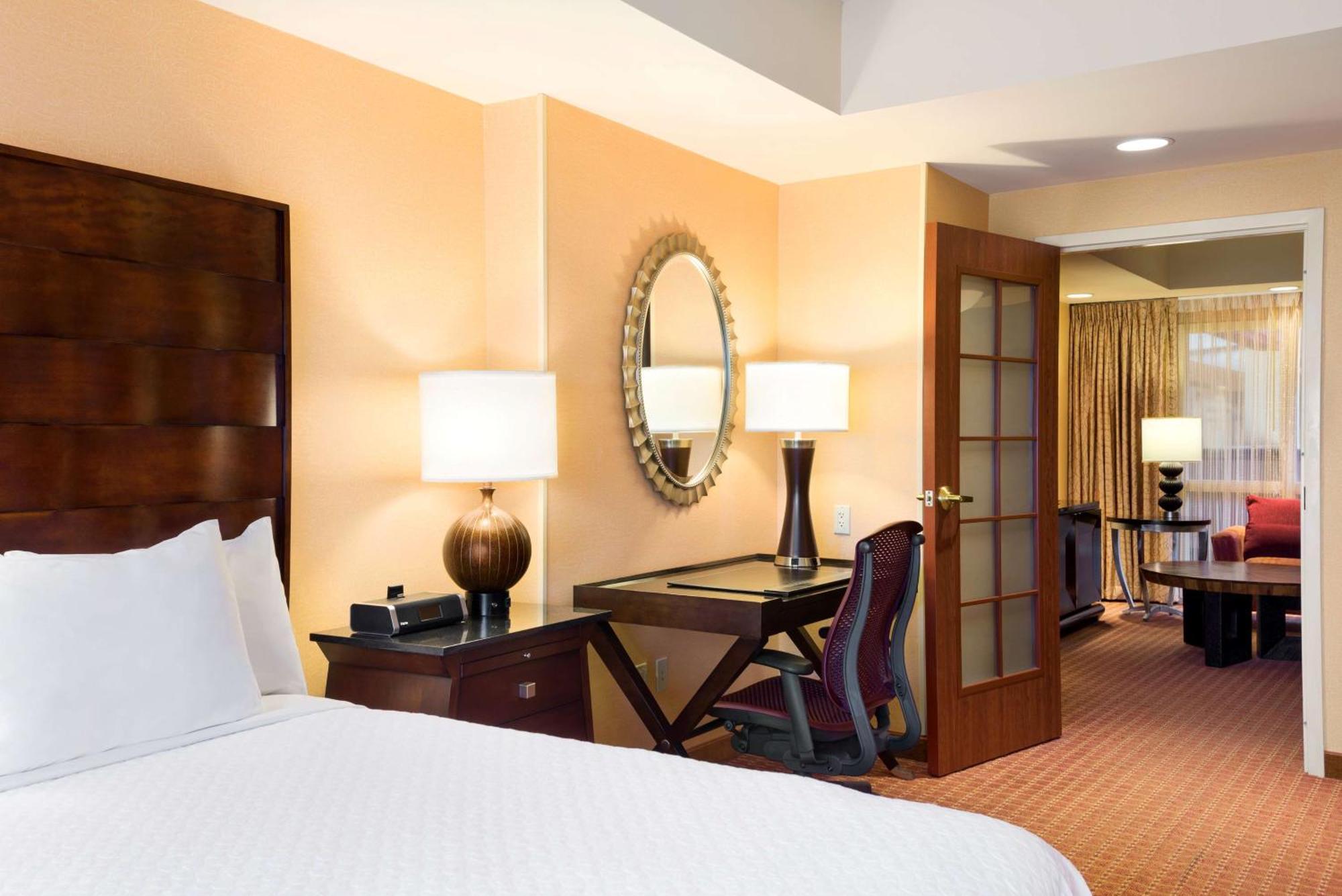 Embassy Suites By Hilton Norman Hotel & Conference Center Esterno foto