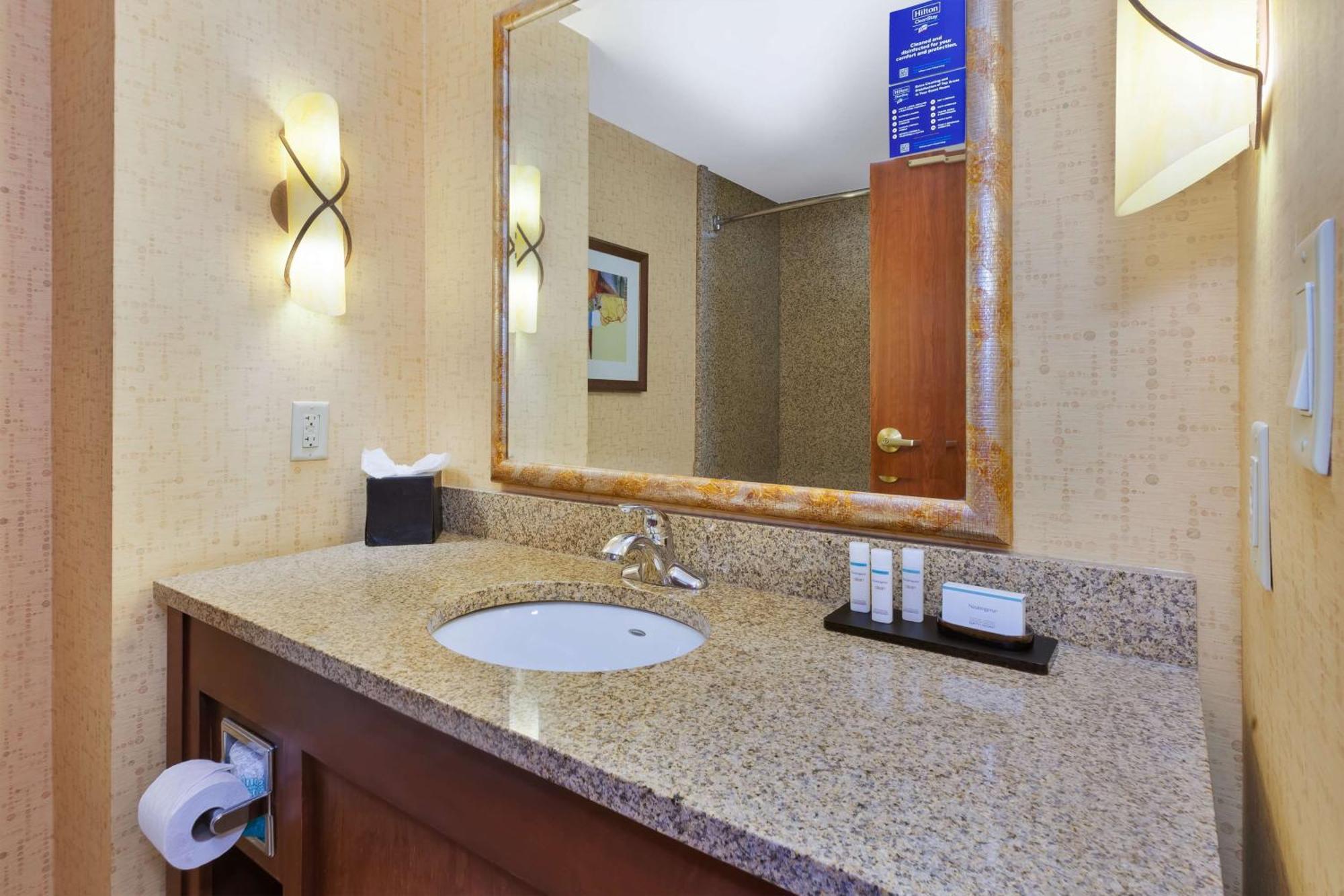 Embassy Suites By Hilton Norman Hotel & Conference Center Esterno foto