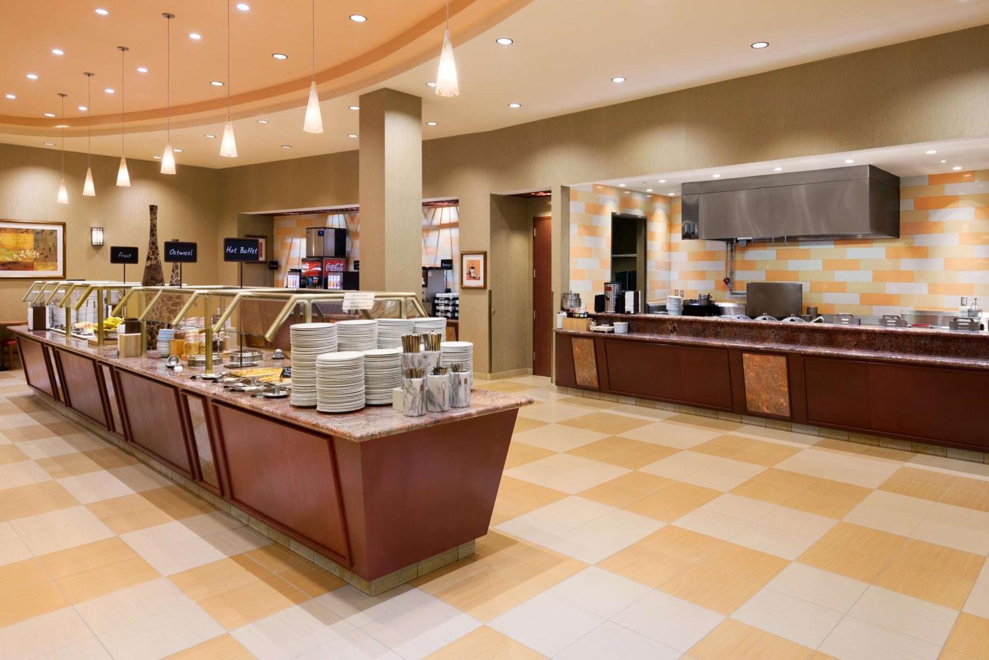 Embassy Suites By Hilton Norman Hotel & Conference Center Esterno foto