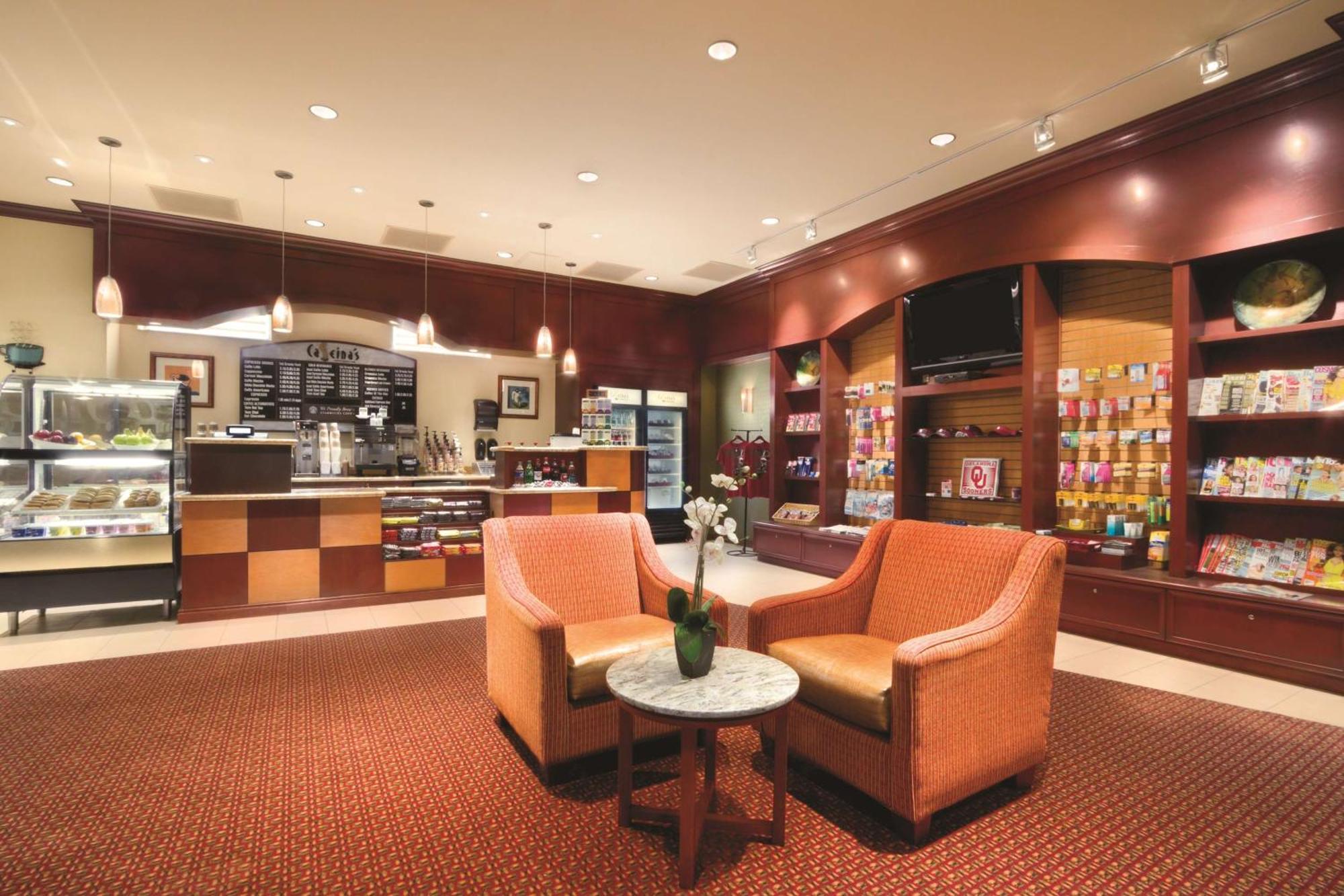Embassy Suites By Hilton Norman Hotel & Conference Center Esterno foto
