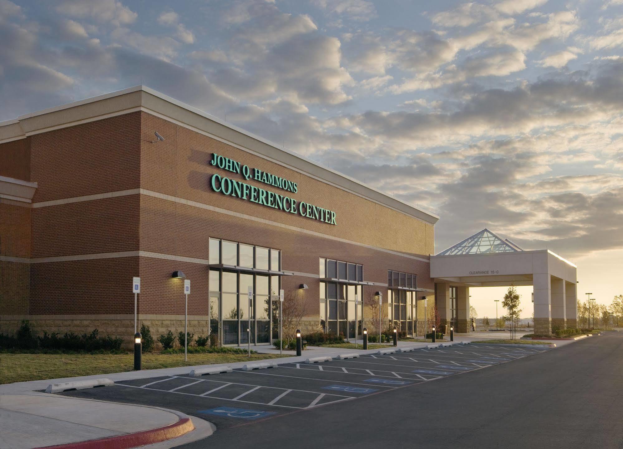 Embassy Suites By Hilton Norman Hotel & Conference Center Esterno foto